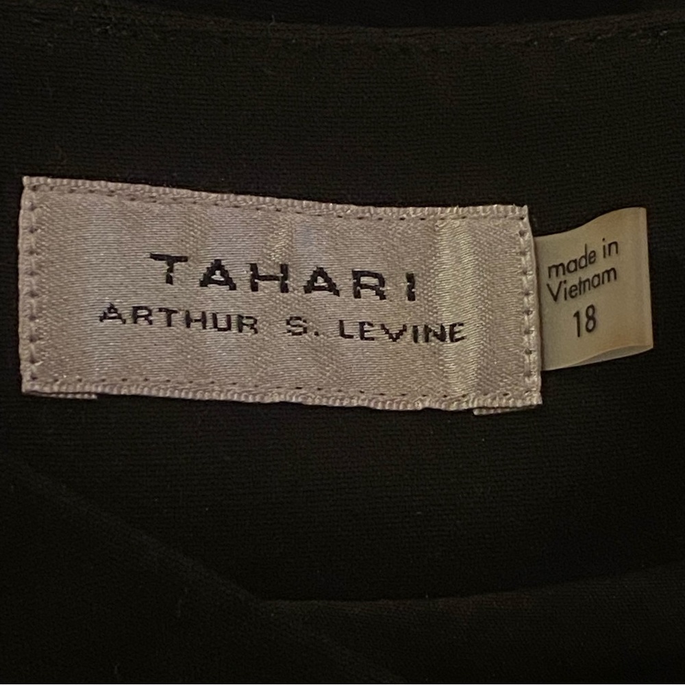 TAHARI Classic Black Women's Skirt Plus Size 18 NEW NWT - Picture 3 of 4